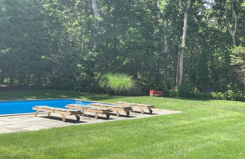 Northwest Harbor House | East Hampton slice of heaven with heated pool and 3 minute drive to village.