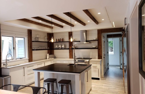 Pantigo Road Historic District House | East Hampton Village Gem, Private Flag Lot, Walk or Bike to Everything!