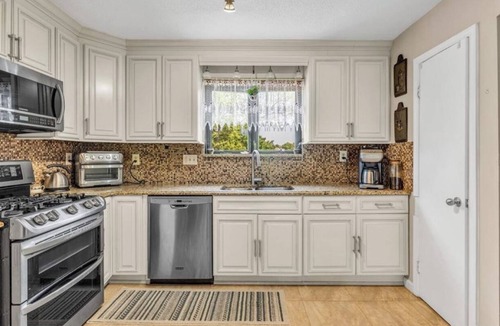 New Haven Condo | East haven a gateway , & still be connected to the real world at the same time