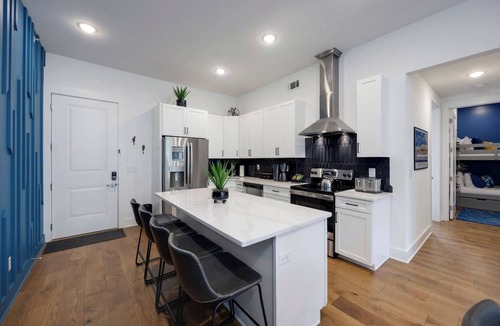 Inglewood Condo | East Nashville- cozy and convenient