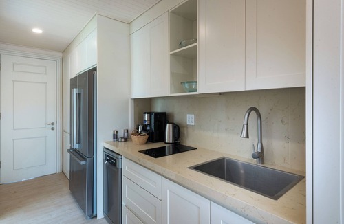 Whitehaven Villa | East Resort