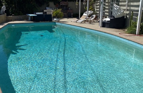 East Side Costa Mesa House | East side costa mesa House with a pool 3.5 miles from the beach