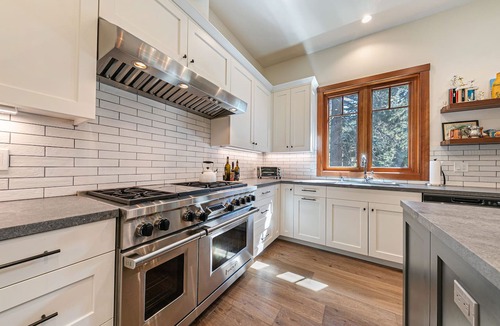 Downtown Calgary House | East Village Home 35