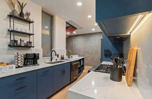 East Village House | East Village Townhouse — Hot Tub, Sauna & Arcade