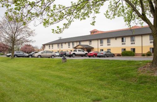 Witmer Hotel | Eastbrook Inn