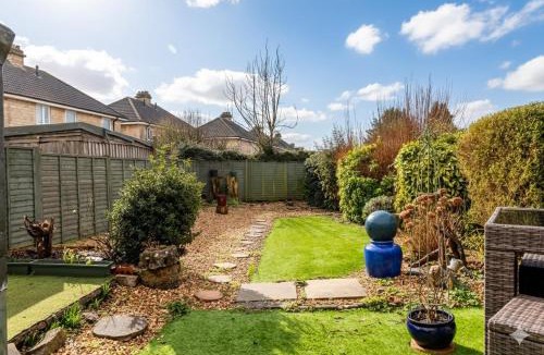 Bath House | Easter Grove - 3-Bed House with Garden & Parking - 15 min to Bath Centre