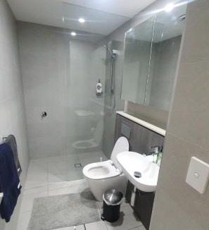 Lidcombe Apartment | Easter Show Villa - 3 Bed 2 Bath,Sleeps 6,Pool,Parking-reserve- No Parties