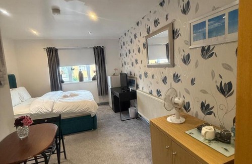 Northampton Apartment | Eastern Bridge House