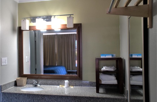 Daphne Hotel | Eastern Shore Motel