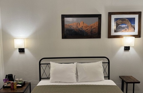 Independence Hotel | Eastern Sierra Motor lodge