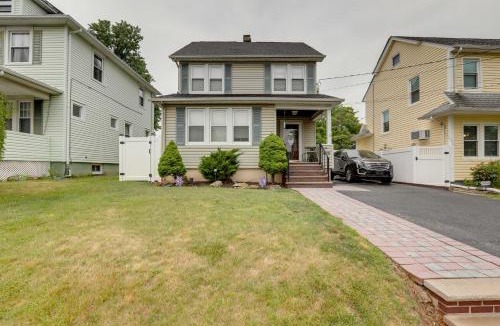 Elizabeth Apartment | Easy Access to NYC & Newark Airport! Apt w/Pool