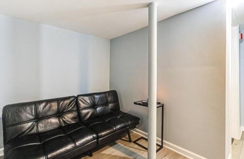 Elizabeth Apartment | Easy Access to NYC & Newark Airport! Apt w/Pool