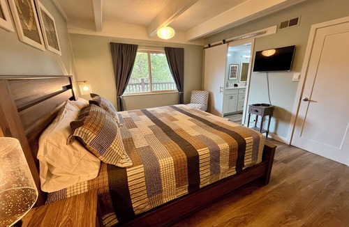 Warrior's Mark Condo | Easy access to skiing & downtown Breck. Pool + hot tub. Family friendly.