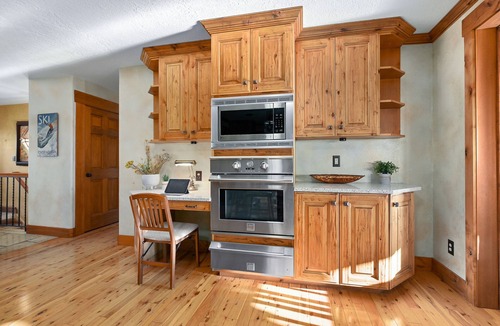 Cottonwood Heights House | Easy Access to Snowbird & Alta | Amazing Views I Private Hot Tub