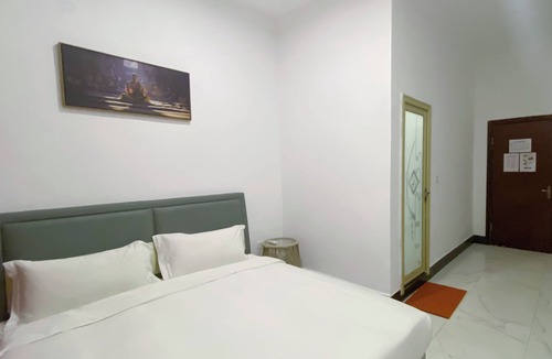 Sihanoukville City Centre Hostel | Easy Backpackers Paradise
