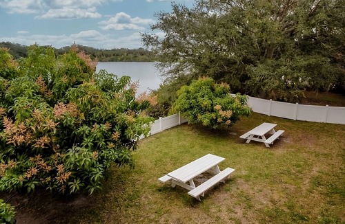 Ellenton Apartment | Easy Poolside Stay | Free Parking | 2-Mins to Ellenton Premium Outlets