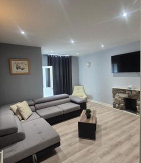 Motherwell Apartment | Easy Stay Jerviston