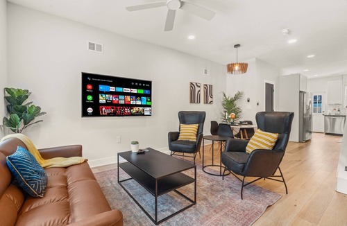 South Philadelphia House | Easy Walk 2 Stadiums- Kid Friendly | Game Room