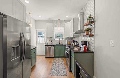 South Philadelphia House | Easy Walk 2 Stadiums- Kid Friendly | Game Room