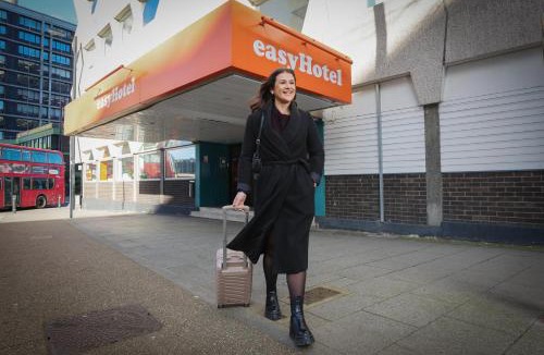 Fairfield Hotel | easyHotel Croydon