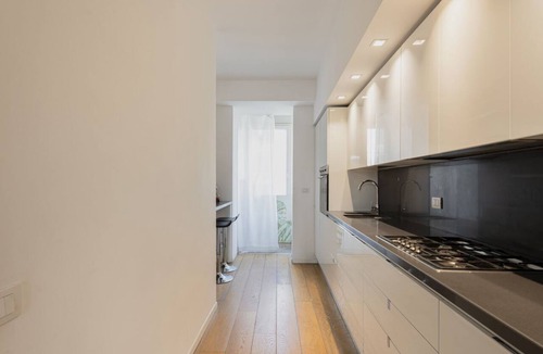 Central Station Apartment | Easylife - Stunning Flat City Center (Metro+6pax)