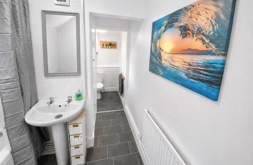 Grantham House | EasyRest House 2 Grantham - 6 Beds & Free Parking - Easy Location - Access to A1, Town Centre & Shops