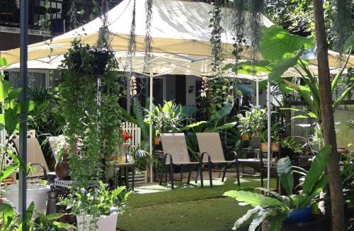 Phuket Hotel | Eat n Sleep