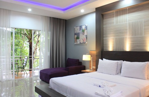 Phuket House | Eat n Sleep