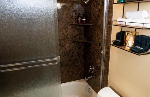 Old Southwest Apartment | Eat-Sleep-Stroll-Repeat! Walkable Midtown 2BR Home