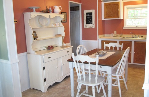 Owls Head Cottage | 'Ebb and Flow' a light and airy seaside get-away at Crescent Beach