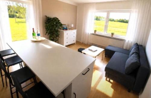 Frankenberg House | Ebenerdiges Ferienhaus auf 24000 qm mit Sauna, Weitblick & Terrassen - NaturZentral
