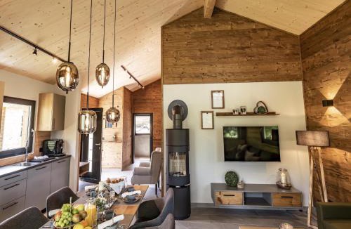 Hartkirchen Ski Chalet | Ebenerdiges gemütliches Chalet im Vital Camp Bayerbach