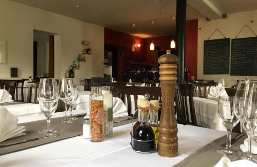Feldmoching - Hasenbergl House | Eberl Hotel Pension München Feldmoching