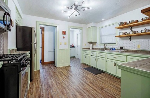 Central Oklahoma City Apartment | Eccentric Escape-hop, skip, jump to Plaza District