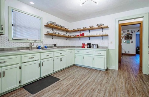 Central Oklahoma City Apartment | Eccentric Escape-hop, skip, jump to Plaza District