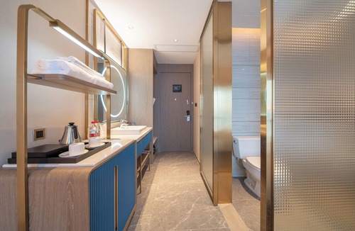 Haizhu Hotel | Echarm plus International Hotel Guangzhou Changgang Subway Station - Free Shuttle Bus to Canton Fair Complex During Canton Fair Period