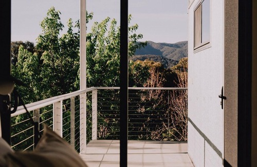 Buffalo River House | 'ECHO' - 3 Bedroom - Lifestyle Retreat in Myrtleford