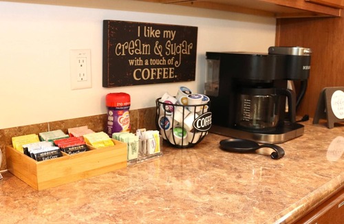 Creola Cabin | Echo Hill - private cabin w/hot tub, backs to woods, close to Hocking Hills