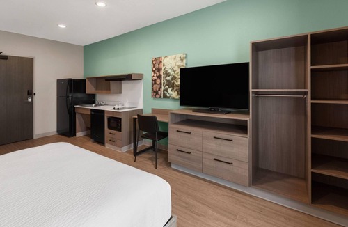 Katy Hotel | ECHO Suites Extended Stay by Wyndham Houston Katy West