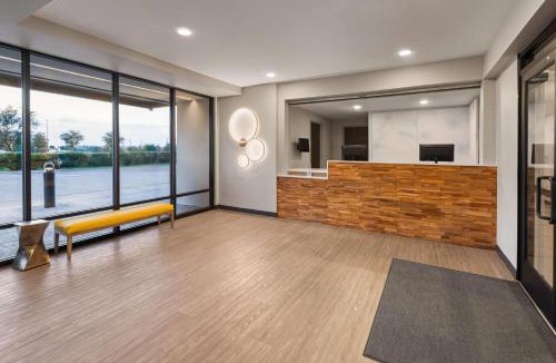 Katy Hotel | ECHO Suites Extended Stay by Wyndham Houston Katy West