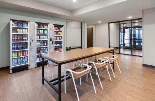 Katy Hotel | ECHO Suites Extended Stay by Wyndham Houston Katy West