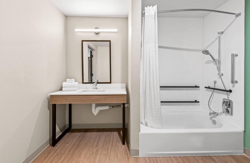 Reno/Tahoe Airport Hotel | Echo Suites Extended Stay Reno
