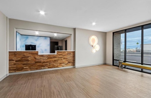 Phoenix Hotel | ECHO Suites Extended Stay by Wyndham Phoenix-Peoria/Glendale