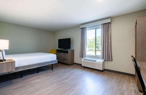 Arcadia Hotel | ECHO Suites Extended Stay by Wyndham Spartanburg
