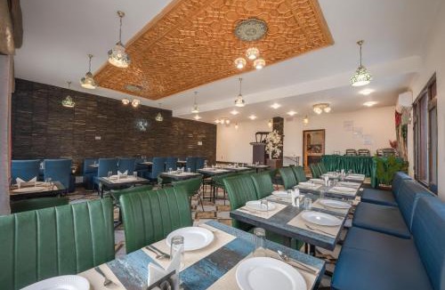 Brein Hotel | Echor Kashmir Holidays Resort Srinagar