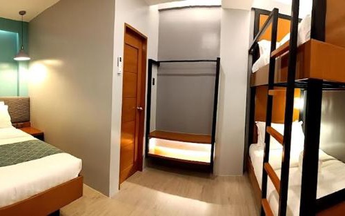 Caticlan Hotel | ECL Travellers Inn