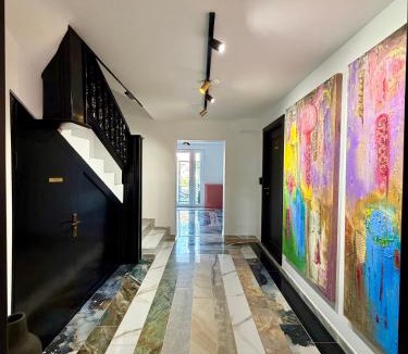 Satu Mare Apartment | Eclectic 6