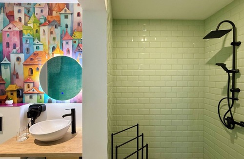 Satu Mare Apartment | Eclectic 6