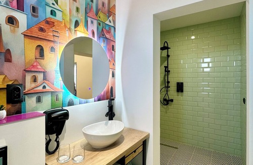 Satu Mare Apartment | Eclectic 6