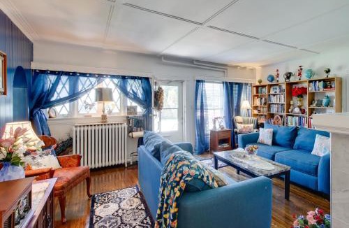 Manitowoc Apartment | Eclectic Manitowoc Vacation Rental Near Marina!